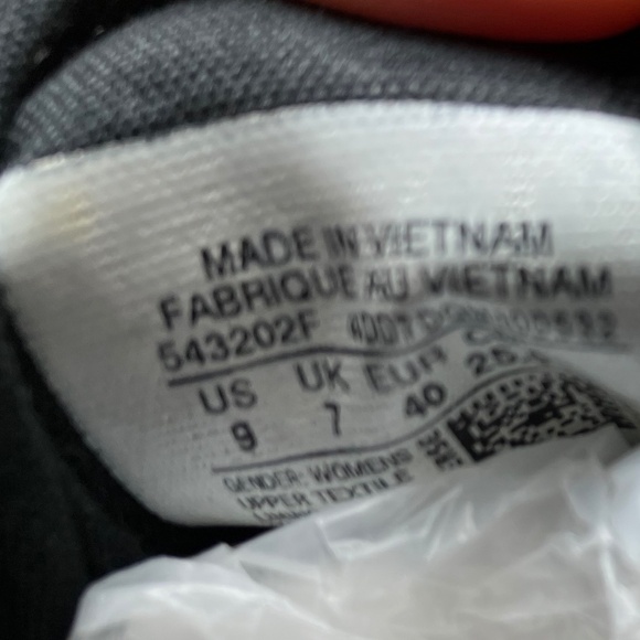 Converse Shoreline Brown or Gray - Size 9 - Picture 10 of 10